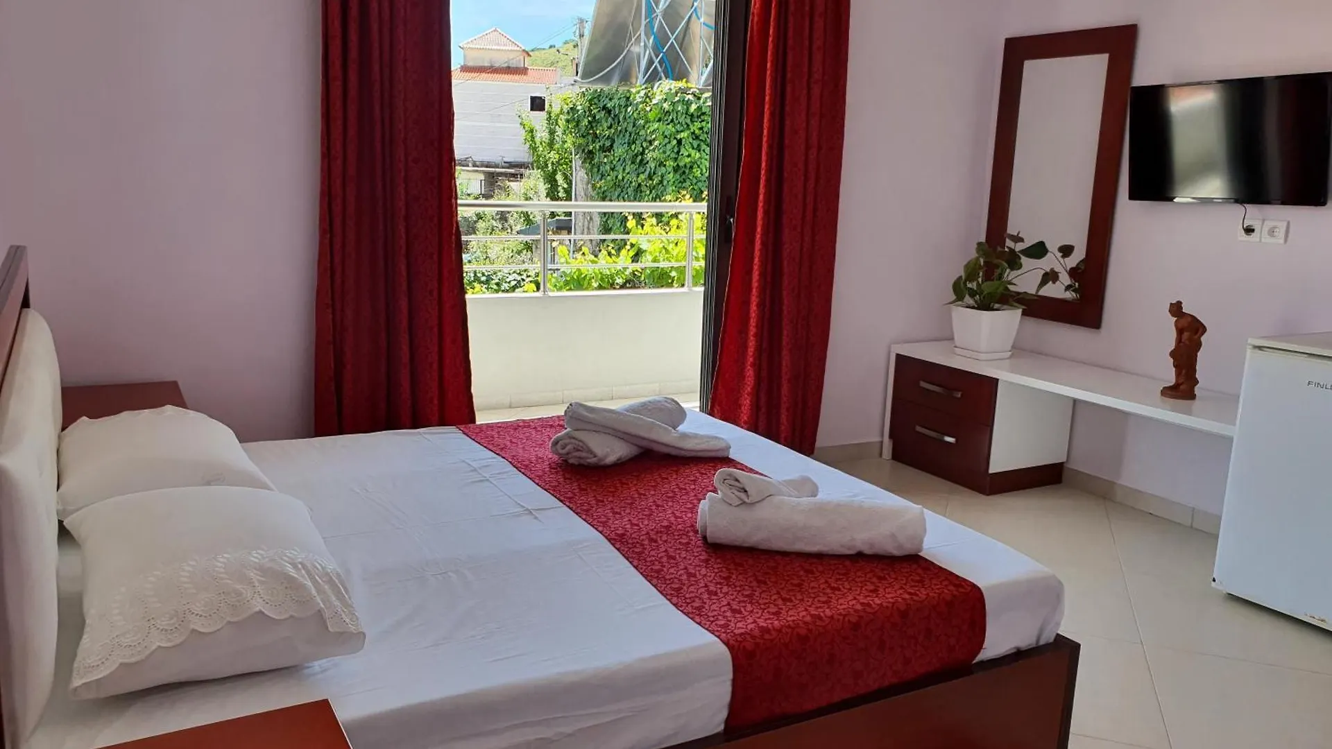 Akeron'S Rooms Sarande Guest house